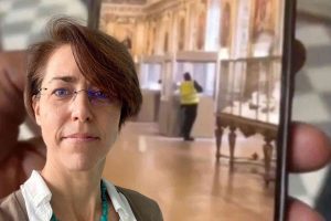 FIRST FEMALE MUSEUM CHIEF FIRED AFTER JEWEL THEFT SCANDAL
